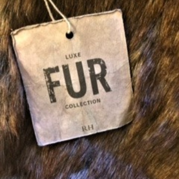 SOLD- RH Imitation Fur Wine Bag/Tote - Picture 4 of 5